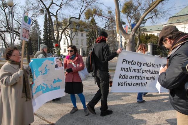 Odchod na nádvorie úradu vlády